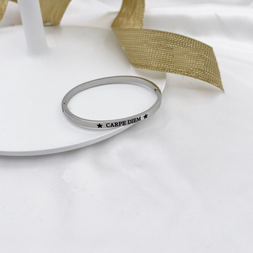 Bracciale braccialetto con scritta frase in acciaio argento e dintorni