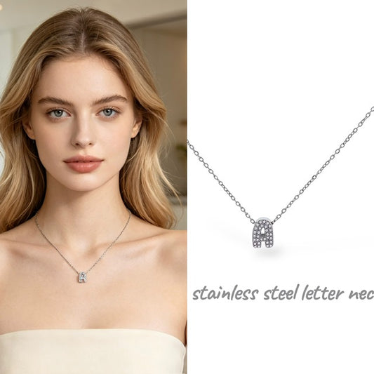 Collana iniziale lettera double in acciaio inossidabile colore argento e strass