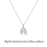 Collana iniziale lettera bombata in acciaio inossidabile colore argento e strass