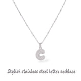 Collana iniziale lettera bombata in acciaio inossidabile colore argento e strass