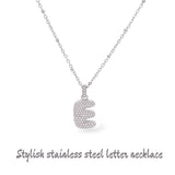 Collana iniziale lettera bombata in acciaio inossidabile colore argento e strass