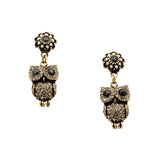 Orecchini a perno con “gufo appeso” in ottone dorato, swarovski, zaffiri e perle