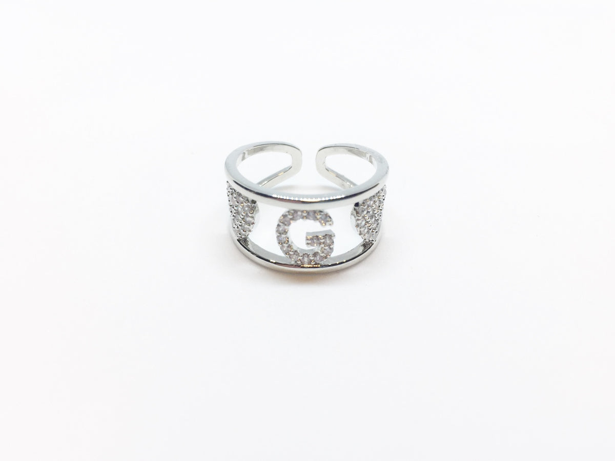 anello con iniziale del nome lettera g