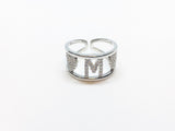 anello con iniziale del nome lettera m