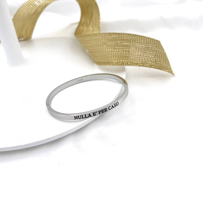 Bracciale braccialetto con scritta frase nulla è per caso in acciaio argento e dintorni 