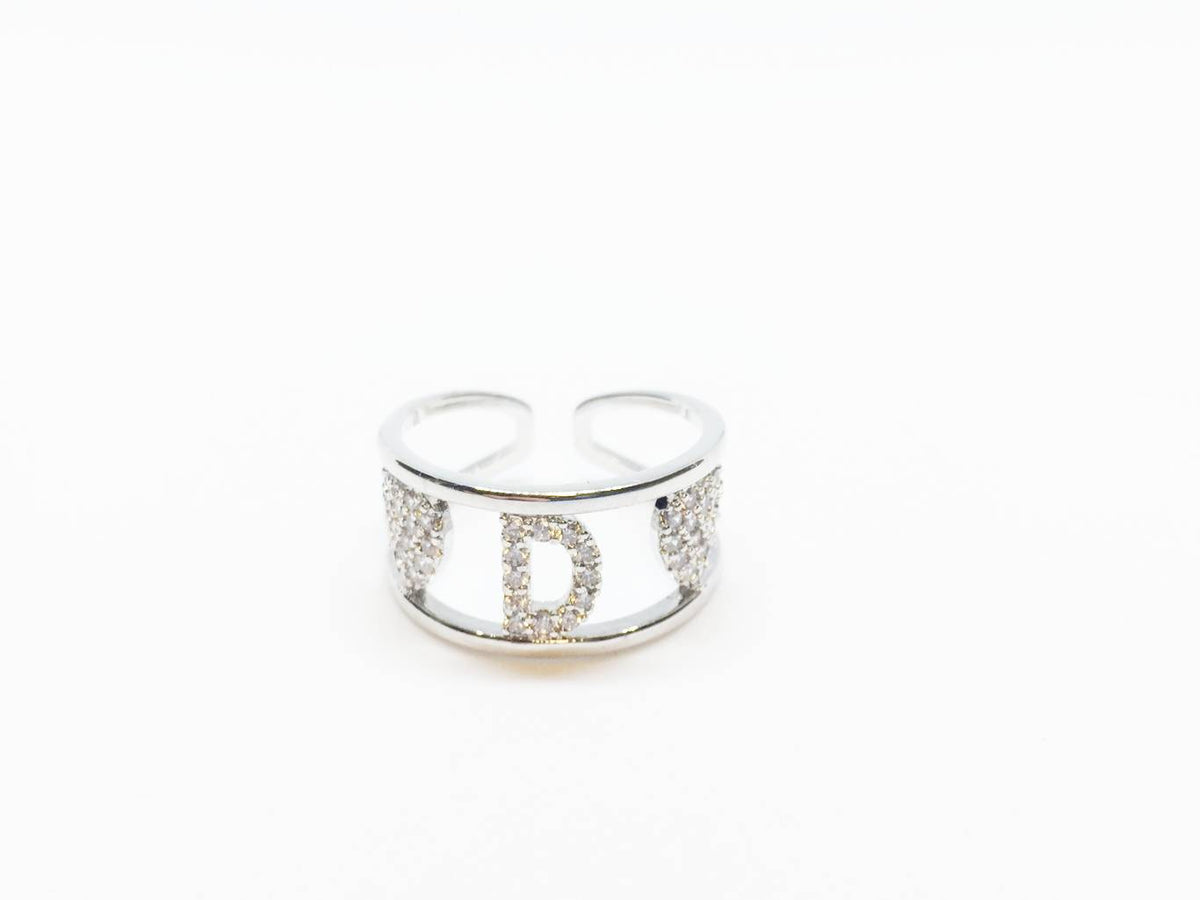 anello con iniziale del nome lettera d
