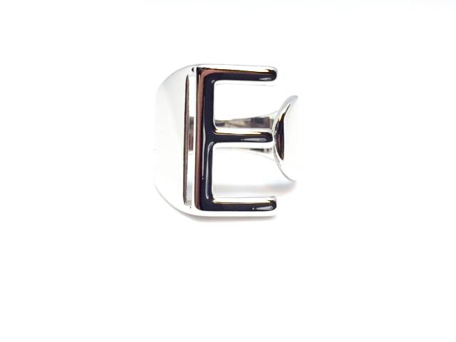anello lettera iniziale del nome e